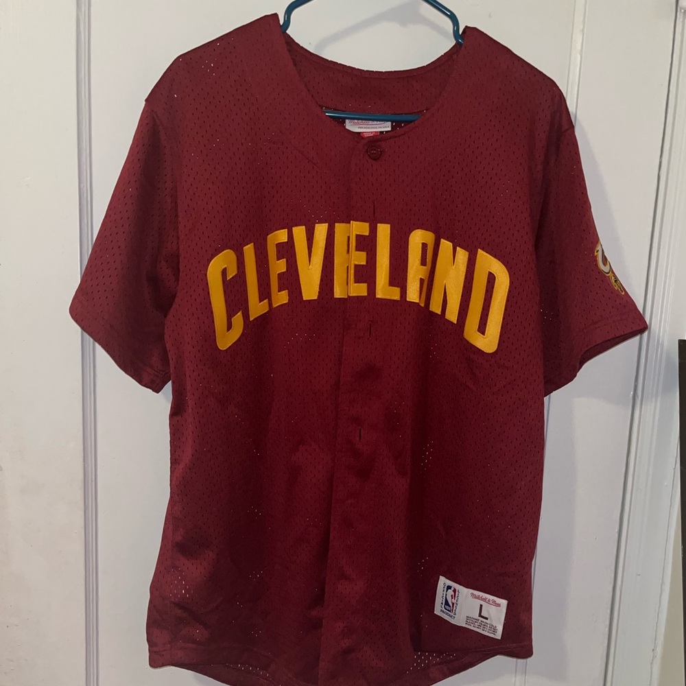 Burgundy Cleveland Cavalier jersey size:XL!!